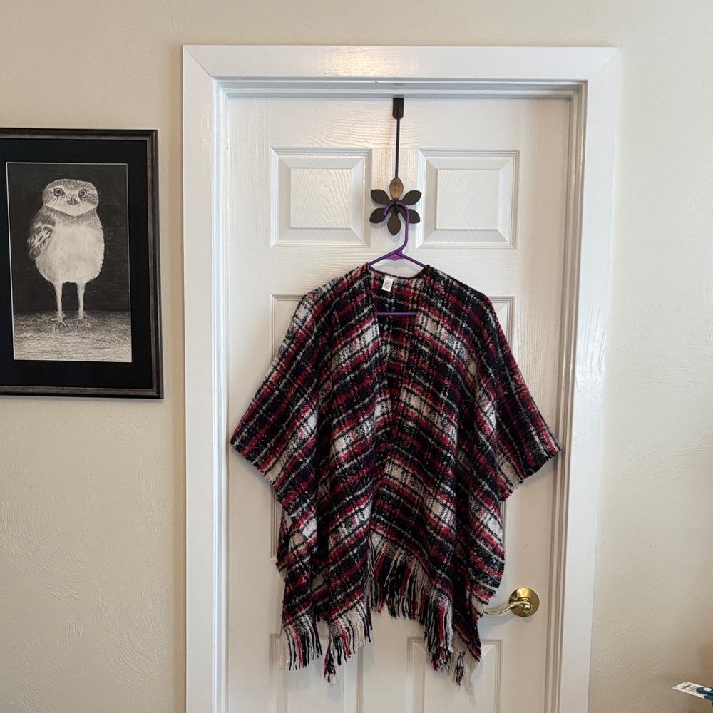 Cato Red and Black Plaid Cape with Fringe One Size Fits Most Open Front EUC